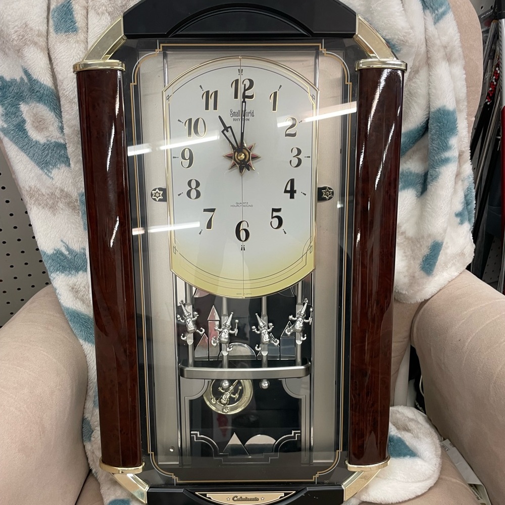 RHYTHM CLOCK DWS KALEIDOSCOPE BY RHYTHM 1950’s SMALL WORLD MAGIC MOTION CLOCK
